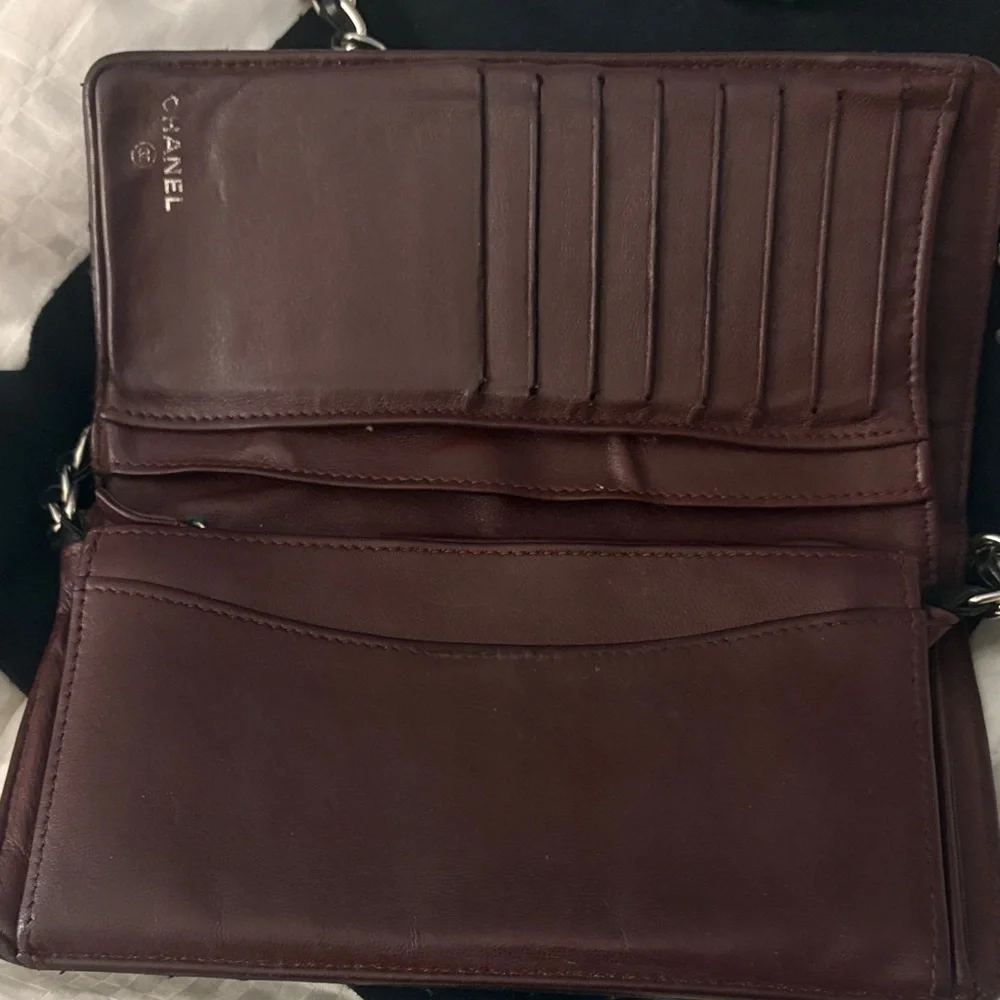 CHANEL Black Quilted Leather Crossbody Wallet with Silver Chain- - Picture 2 of 8